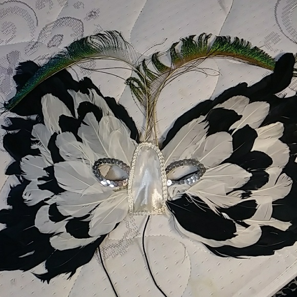 Beautiful mask - Picture 4 of 4